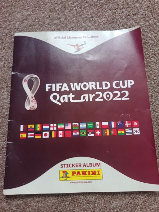 Album Panini FIFA World Cup Qatar 2022 parțial completat