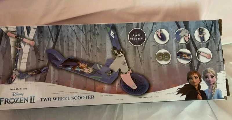 Trotinetă Frozen+ 6 ani, max. 50 kg
