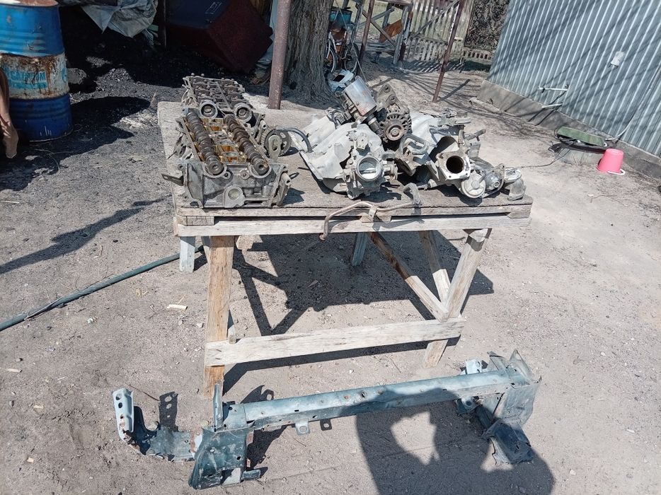 Запчасти Мазда..