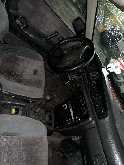 Mazda 626 год 1989