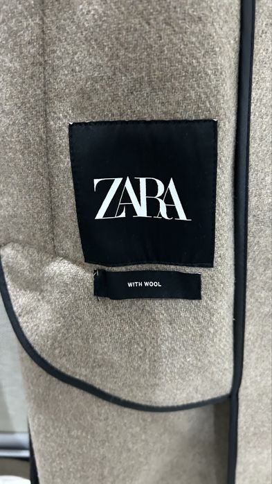 Польто от бренда Zara