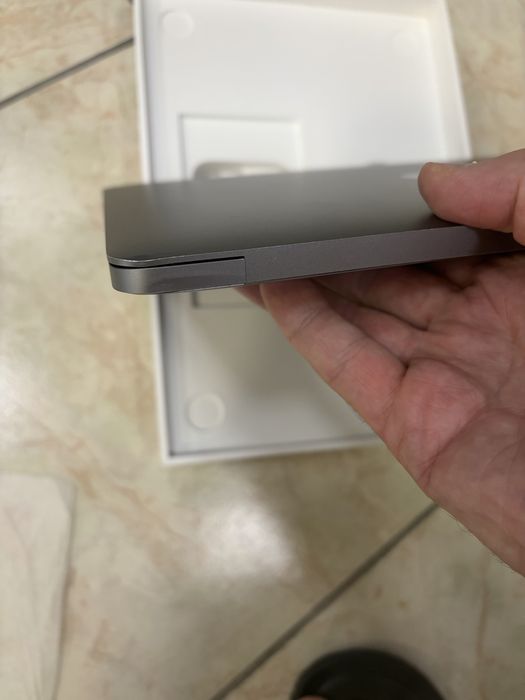 MacBook Air 13 m1 8/256