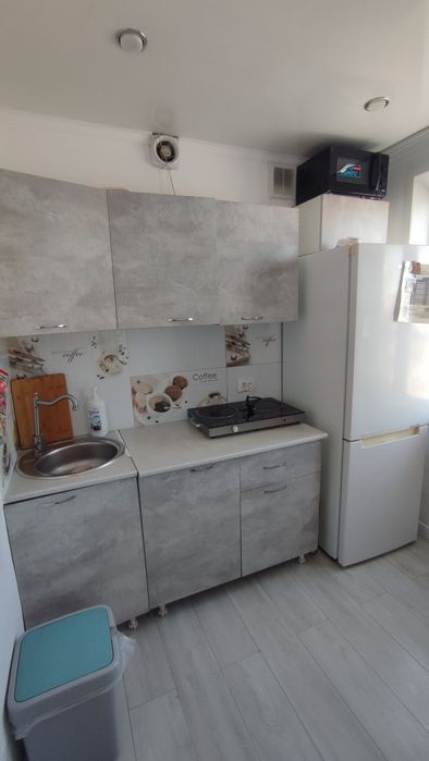 Продаю кухонный гарнитур