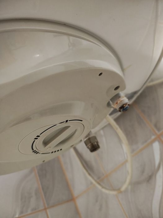 Boiler electric ariston  cu serpentina