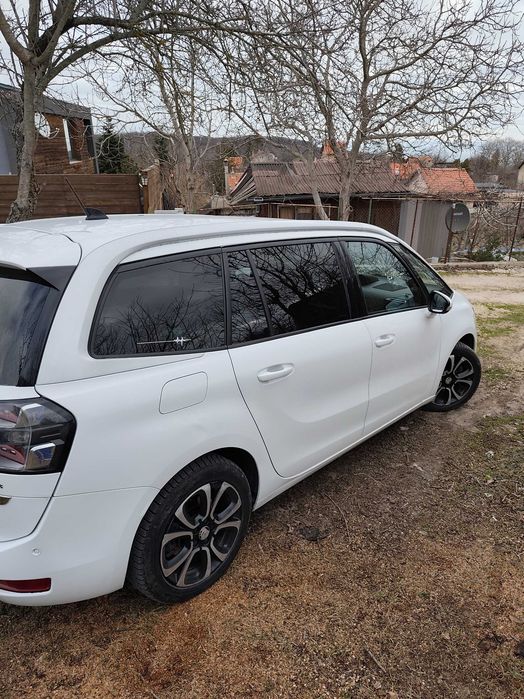 Продавам автомобил citroen c4 спейс тур се върнала скоростна кутия
