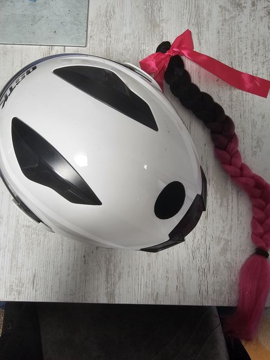COADA IMPLETITA - negru ,fuchsia si  Creasta Punk rosu