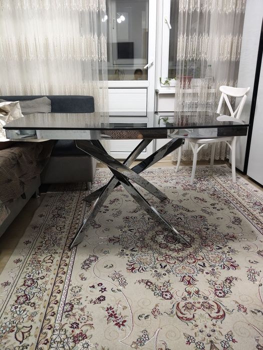 Продам кухонный стол в хорошем состоянии