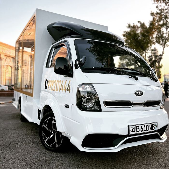 Фотиха Бешу Молйояар той Лар учун махсус Мошина