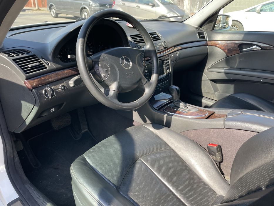 Mercedes-Benz E220 w211