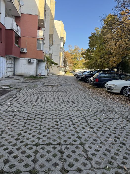 Дава се под наем Гараж / Паркомясто в Разград, Център - 19 кв.м за 100 € - Снимка #3