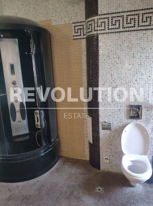 Дава се под наем Тристаен апартамент в Варна, Център - 125 кв.м за 500 € - Снимка #4