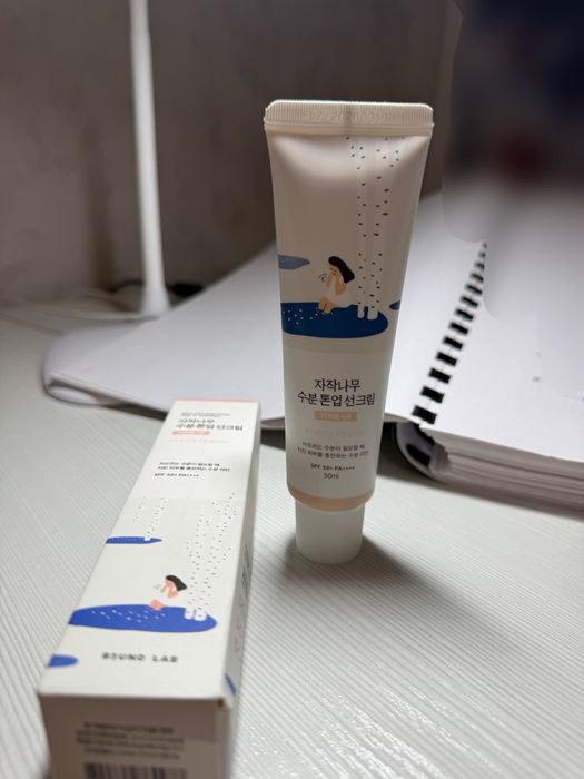 tone up Spf 50+ Round lab