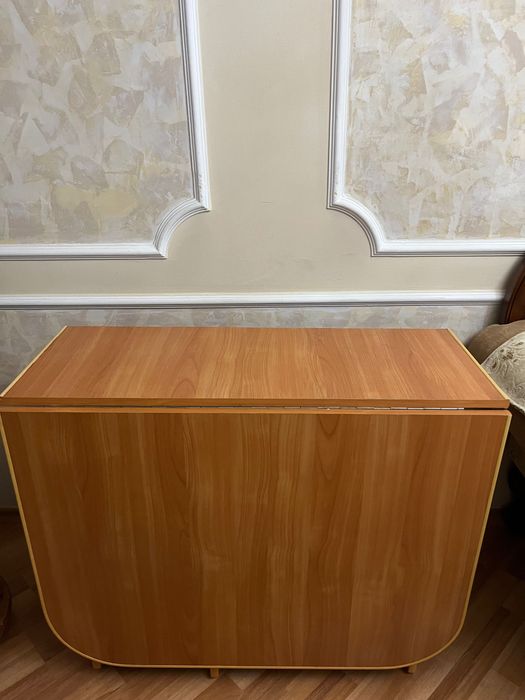 Стол-книжка в отличном состоянии