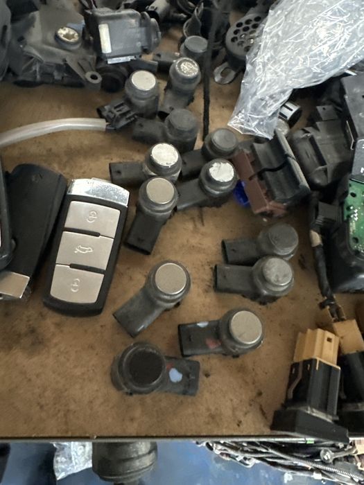 Senzor parcare audi a4 b8 a5 a6 c7 4g a7 q5 passat b6 b7 cc golf tigua