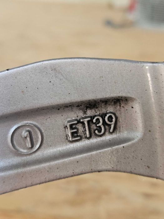 Audi A4 S4 B9 8W jantă aliaj originala R18 8W0601025ED - cauciucuri de iarna continental