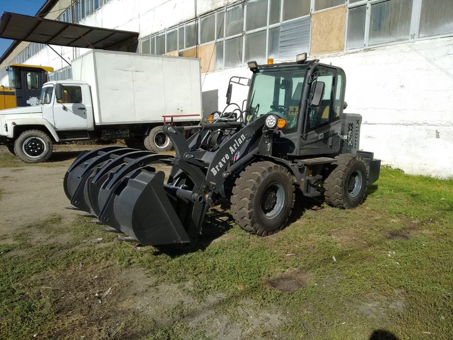 Продам погрузчики новые zl 928 Brave Arlan