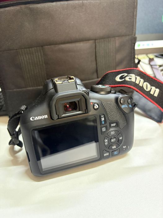 Продаётся фотоаппарат Canon EOS 2000 D