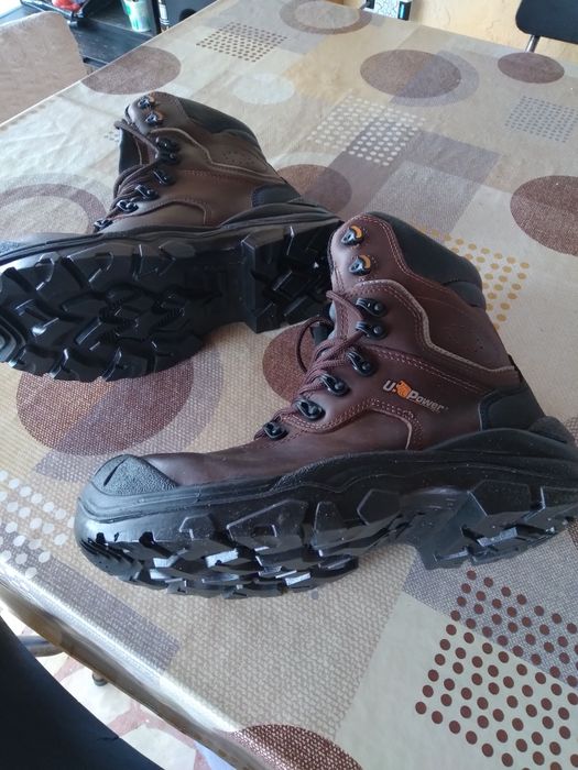 Зимни мъжки  боти ,нови.