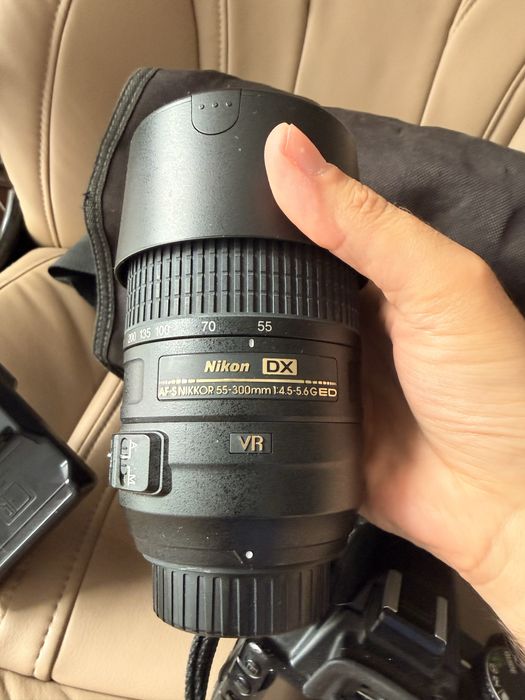Nikon D3100 китов обектов + 50mm + 55-300mm