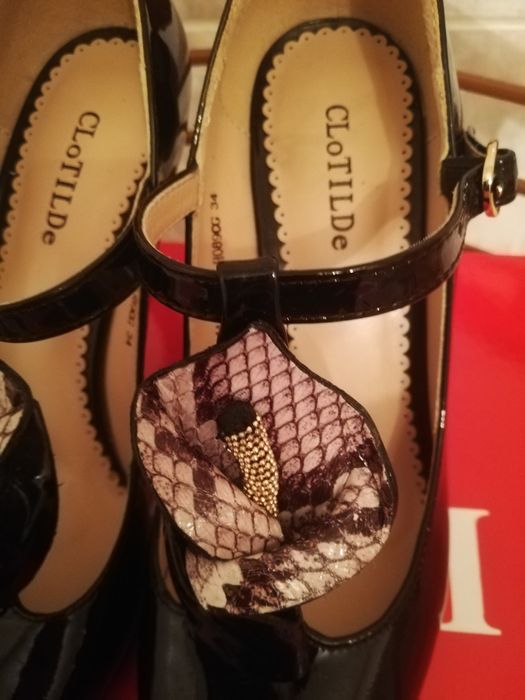 Продам новые туфли