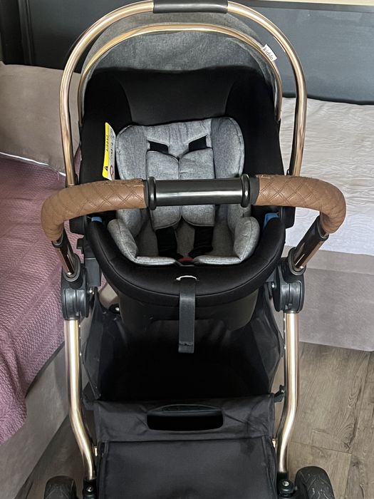 Коляска многофункциональная фирма Kidilo