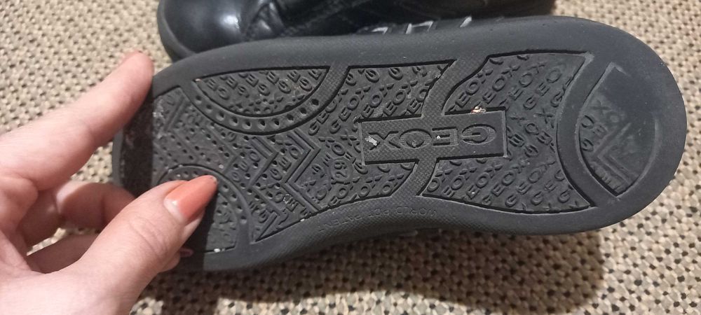 обувь  " геокс- дышащая" размер 29