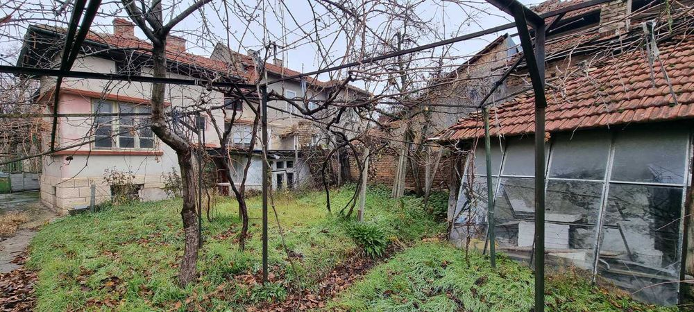 Продава се Къща в Разград, Варош - 90 кв.м за 1983 €/кв.м - Снимка #1