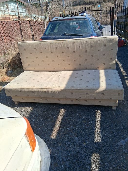 Vănd canapea Extensibilă,SH,Dar încă  în foarte bună stare de utilizar