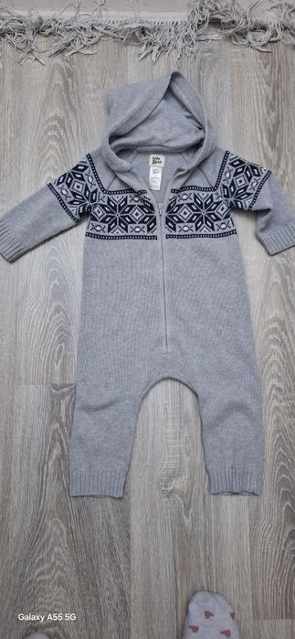 Продам детский вязаный комбинезон.