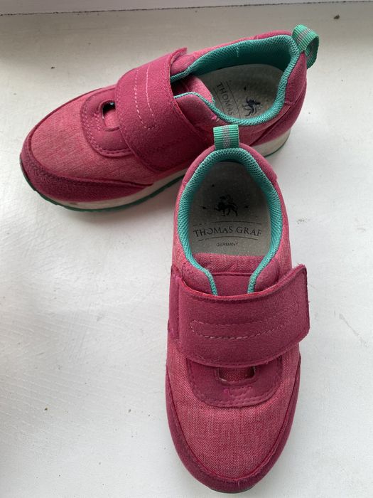 Продам кроссовки детские