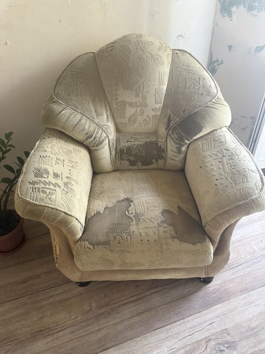Продам диван и 2 кресла