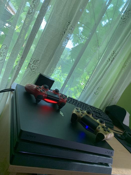 Playstation 4 Pro 1TB