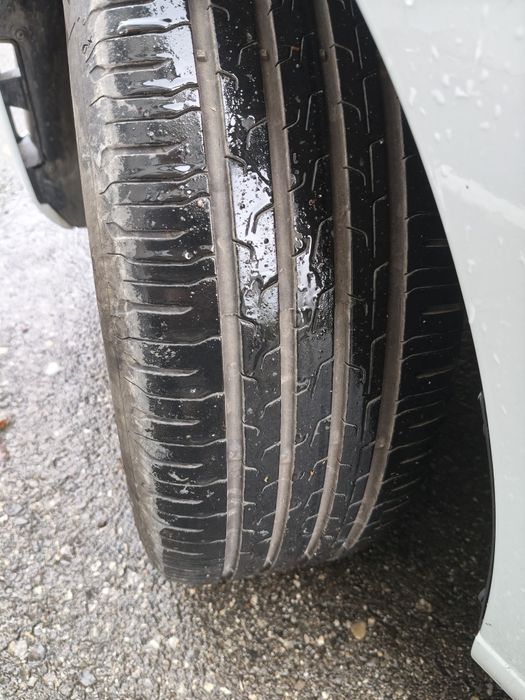Vând cauciucuri vară continental 195/55 R16 87H.