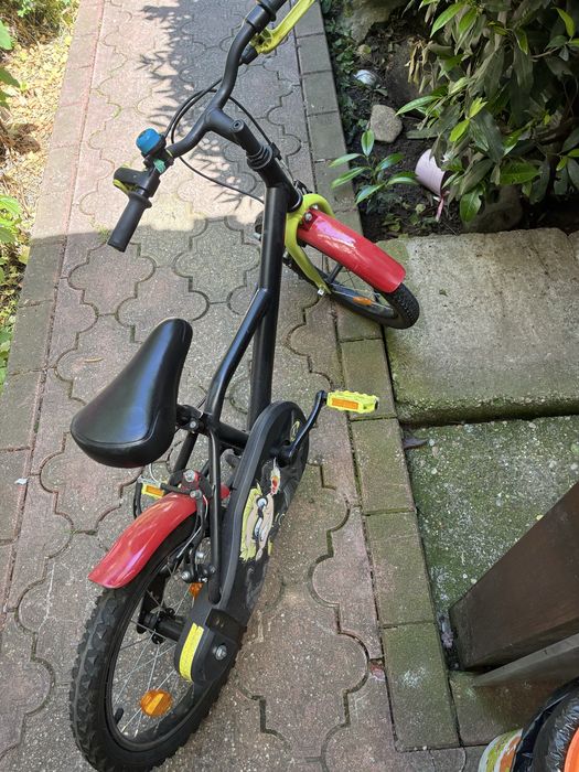 Biciclete pentru varsta de 5-6 ani bine intretinute pastratr la interior