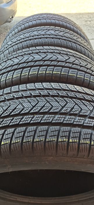 4 anvelope iarna ca noi Pirelli 325/55/22,dot 2024.Pret/bucata.