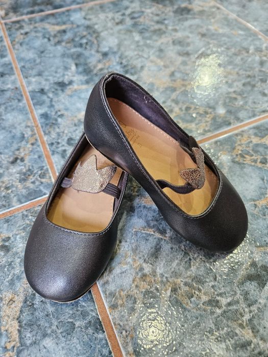 Pantofi fetite    .