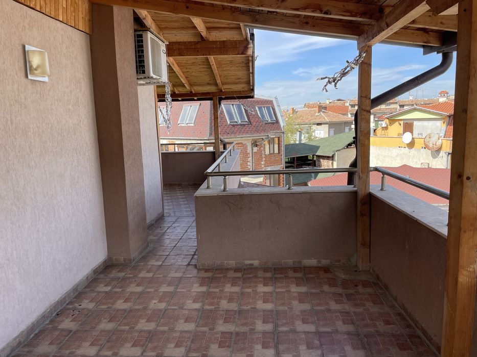 Дава се под наем Тристаен апартамент в Асеновград - 100 кв.м за 331.5 € - Снимка #9