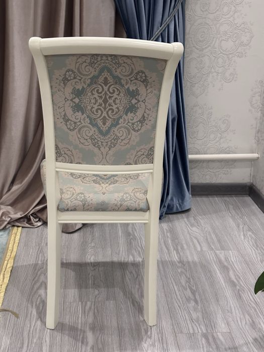 Стулья для гостининой