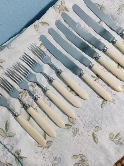 Набор вилки с ножами