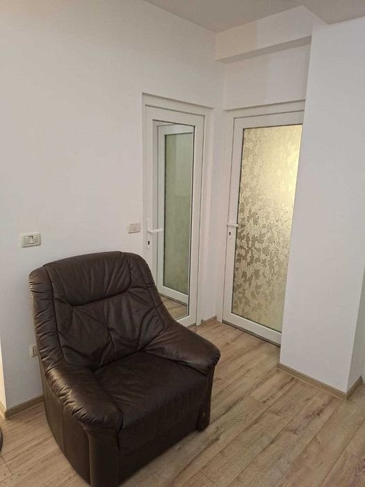 Inchiriez apartament 3 camere