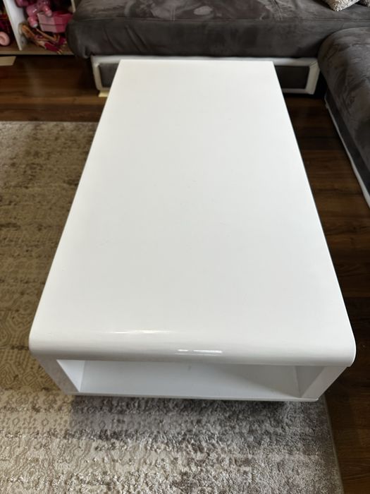 Холна маса-бял гланц