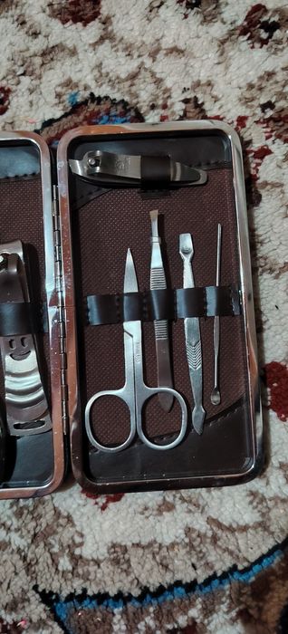 Маникюр педикюр набор отдам за 50 тысячи