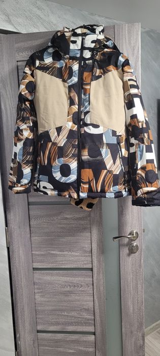 Costum de schi impecabil