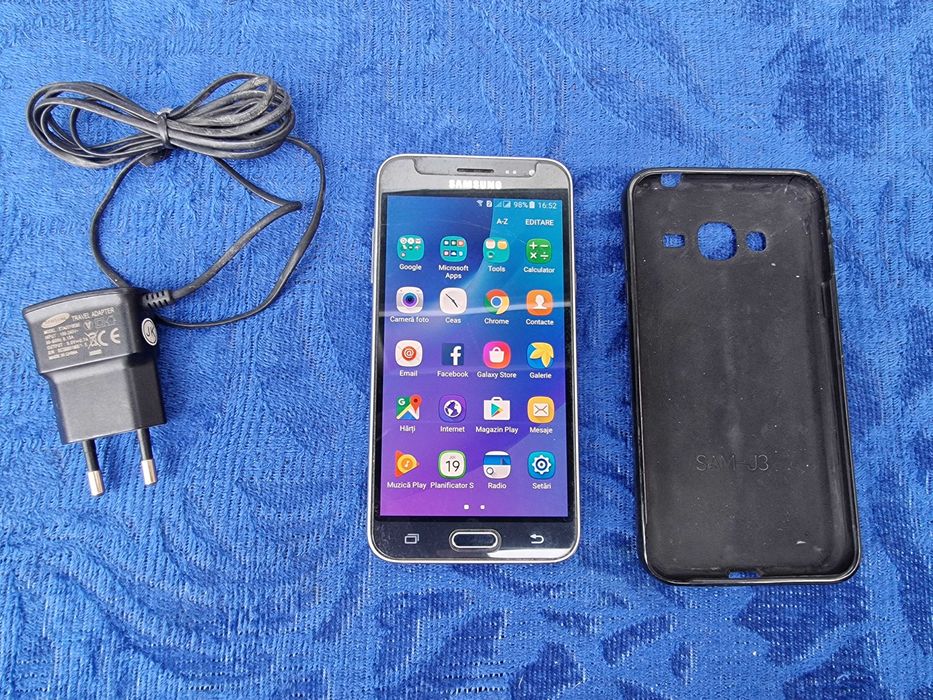 Telefon mobil Samsung Galaxy J3 (2017), Dual SIM, 16GB, 4G, Negru