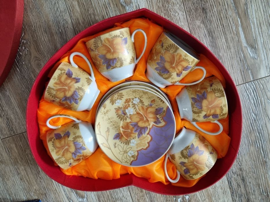 Set 6 cesti si farfuriute- nou in.cutie