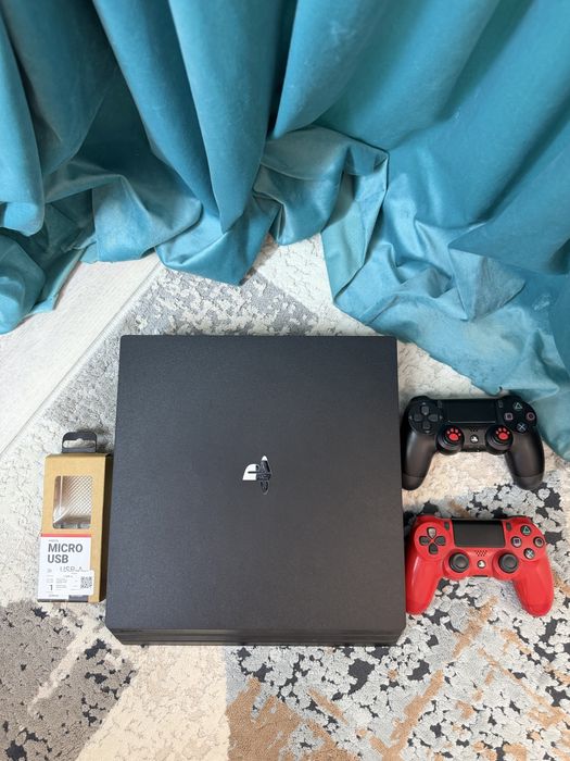 Ps 4 PRO 1 TB + 2 геймпада и с играми