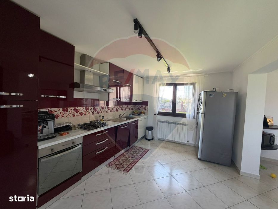 Vila cocheta cu 3 camere de vânzare