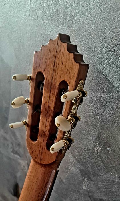 Лютиерска класическа китара 2 TOP