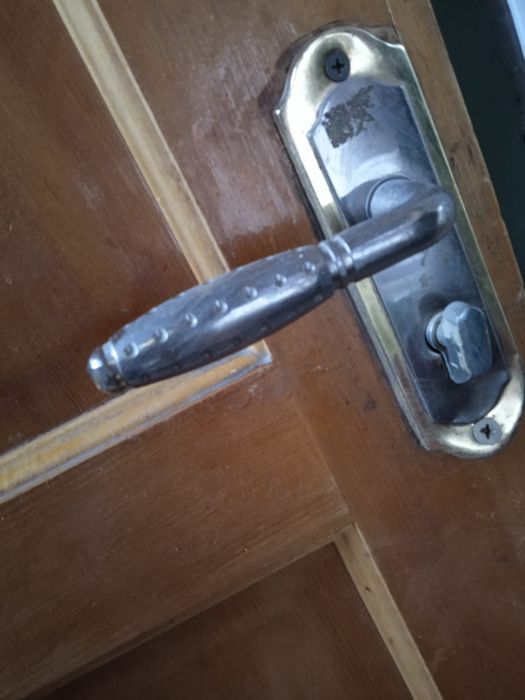 Двери для ванной комнаты