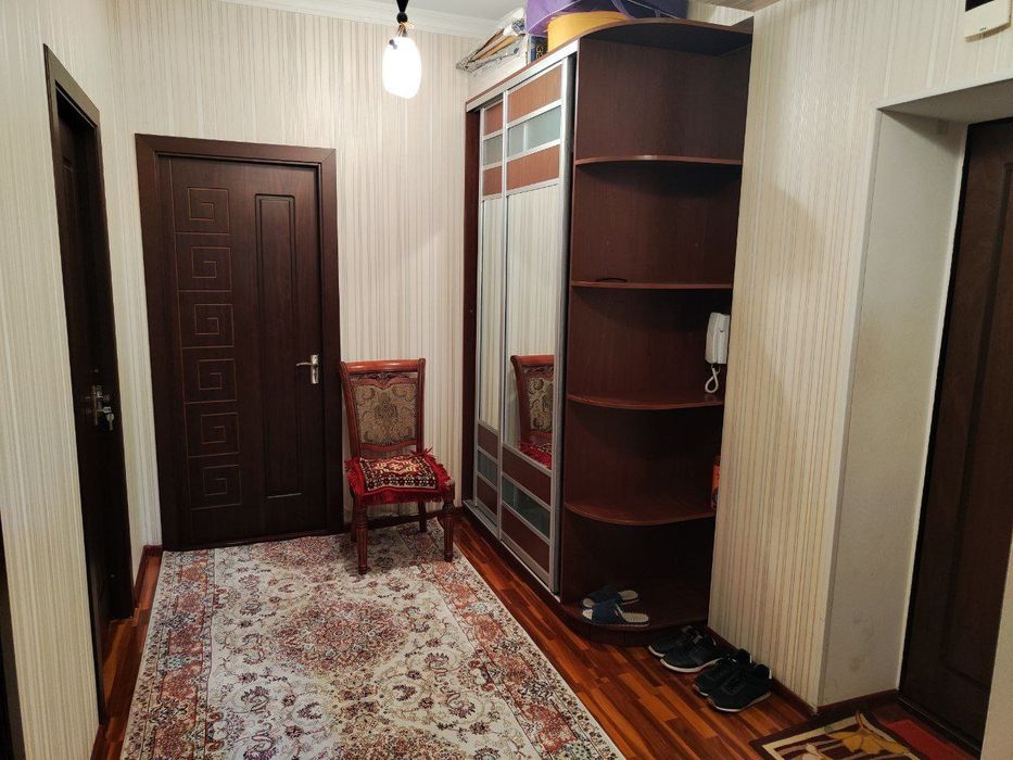 Юнусабад -9 шикарная 2х комнатная квартира переделанная в 3х с ОБСТАНО